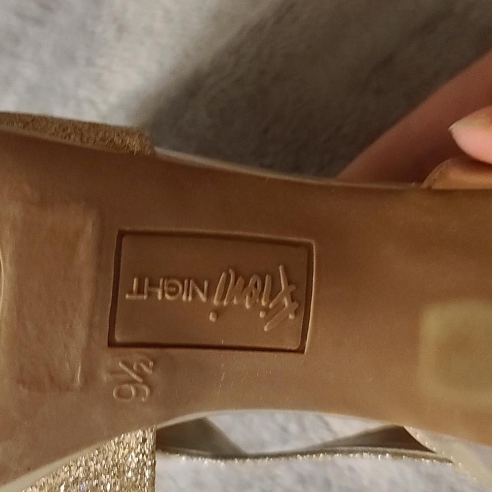 Fioni Night Gold heels - Picture 2 of 6